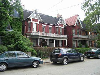 Gasthof Chinatown Travellers Toronto